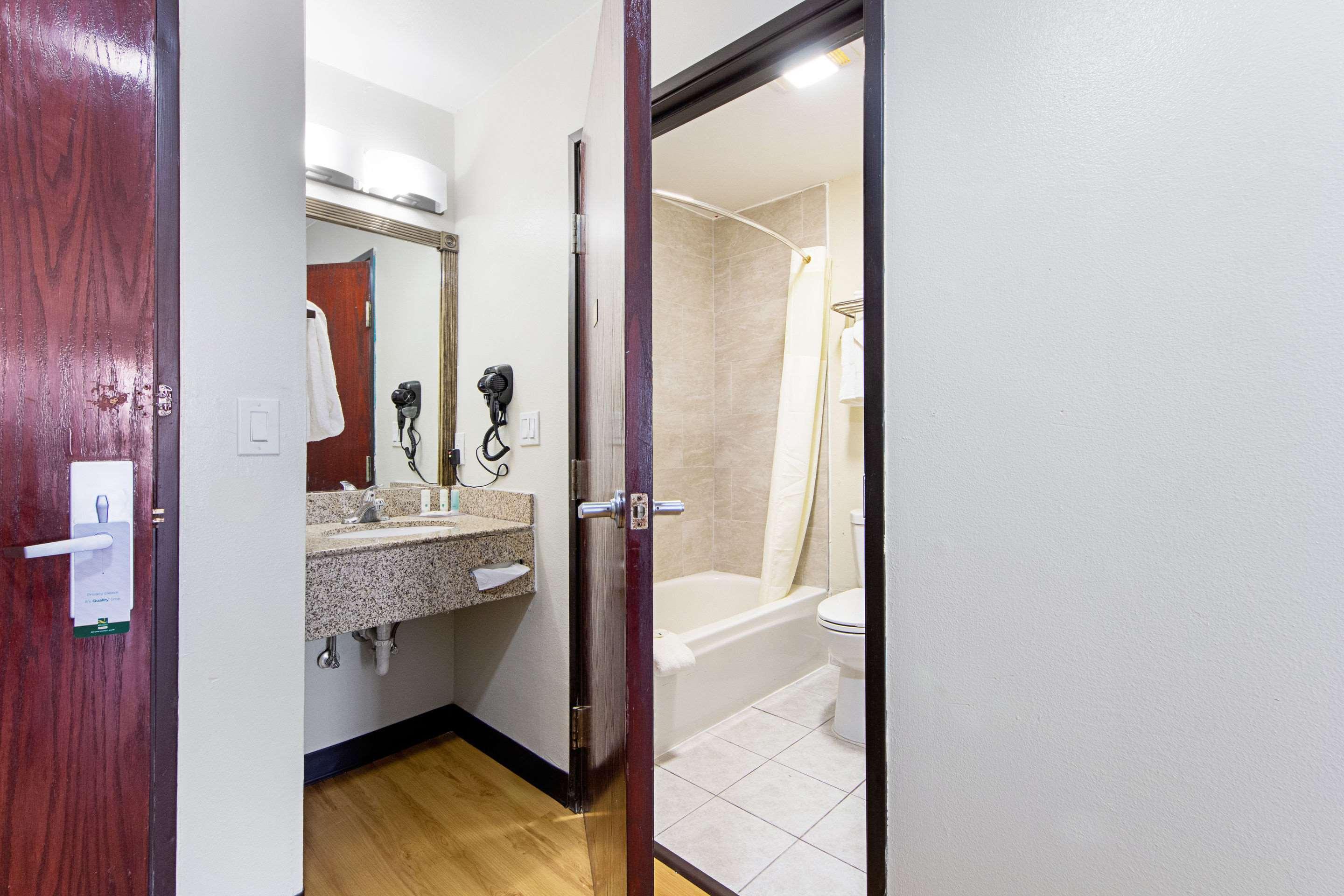 Quality Inn Greenville I-30 מראה חיצוני תמונה